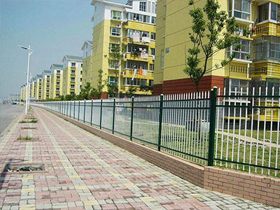 小区锌钢护栏图片2